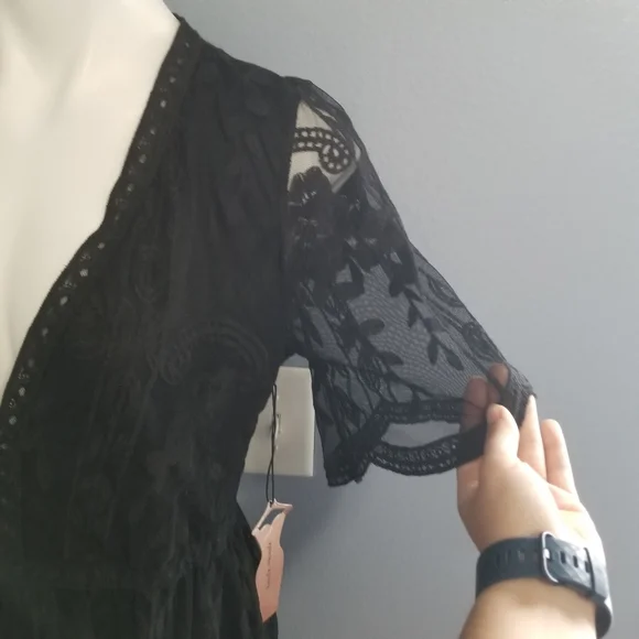 Haute Monde Black Floral Lace Boho Mini Dress Plunge Neckline Women's Large NWT. - Picture 4 of 13